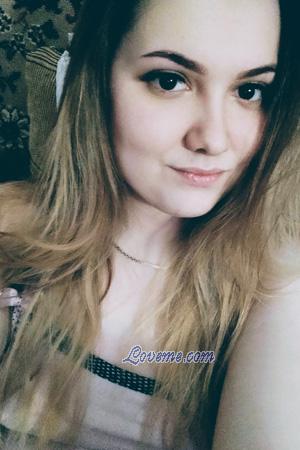 209423 - Olena Age: 22 - Ukraine