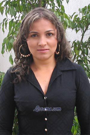 72368 - Alejandra Age: 29 - Colombia