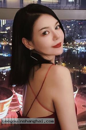 1420 - Gorgeous Single Woman in Shanghai